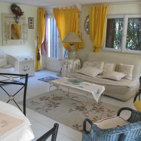 Appartement Le Lavandou, 2 pièces, 4 personnes - FR-1-251-12 Extérieur photo
