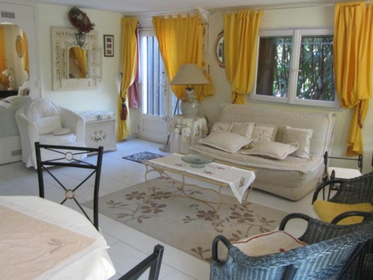Appartement Le Lavandou, 2 pièces, 4 personnes - FR-1-251-12 Extérieur photo