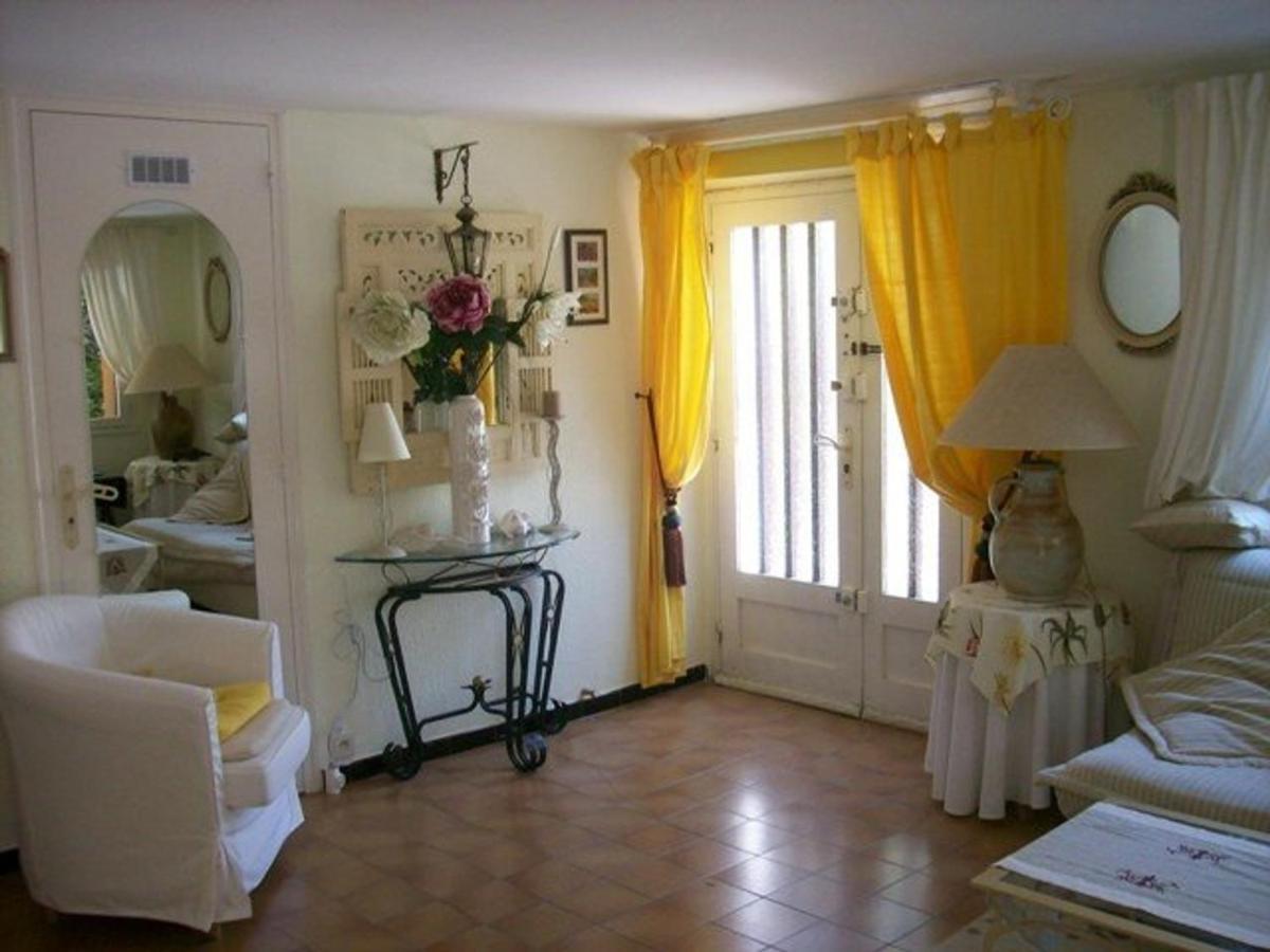 Appartement Le Lavandou, 2 pièces, 4 personnes - FR-1-251-12 Extérieur photo